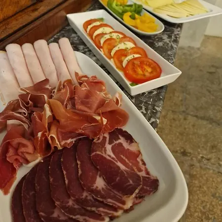 부티크 발디보라 4*